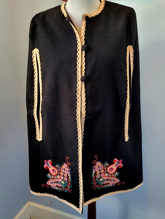 Molly Bracken Jackets & Blazers - NWT Whimsical Molly Bracken Black Cape
